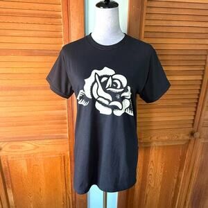 Goth Punk Emo Garden Goth Dark Fairycore White Rose Print Black Tee T-Shirt S